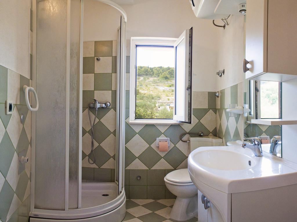 Apartments Villa Annika Slatine Rum bild